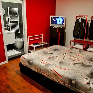  Appartement Eva E Diabolik Room Design Centro Milano Italie